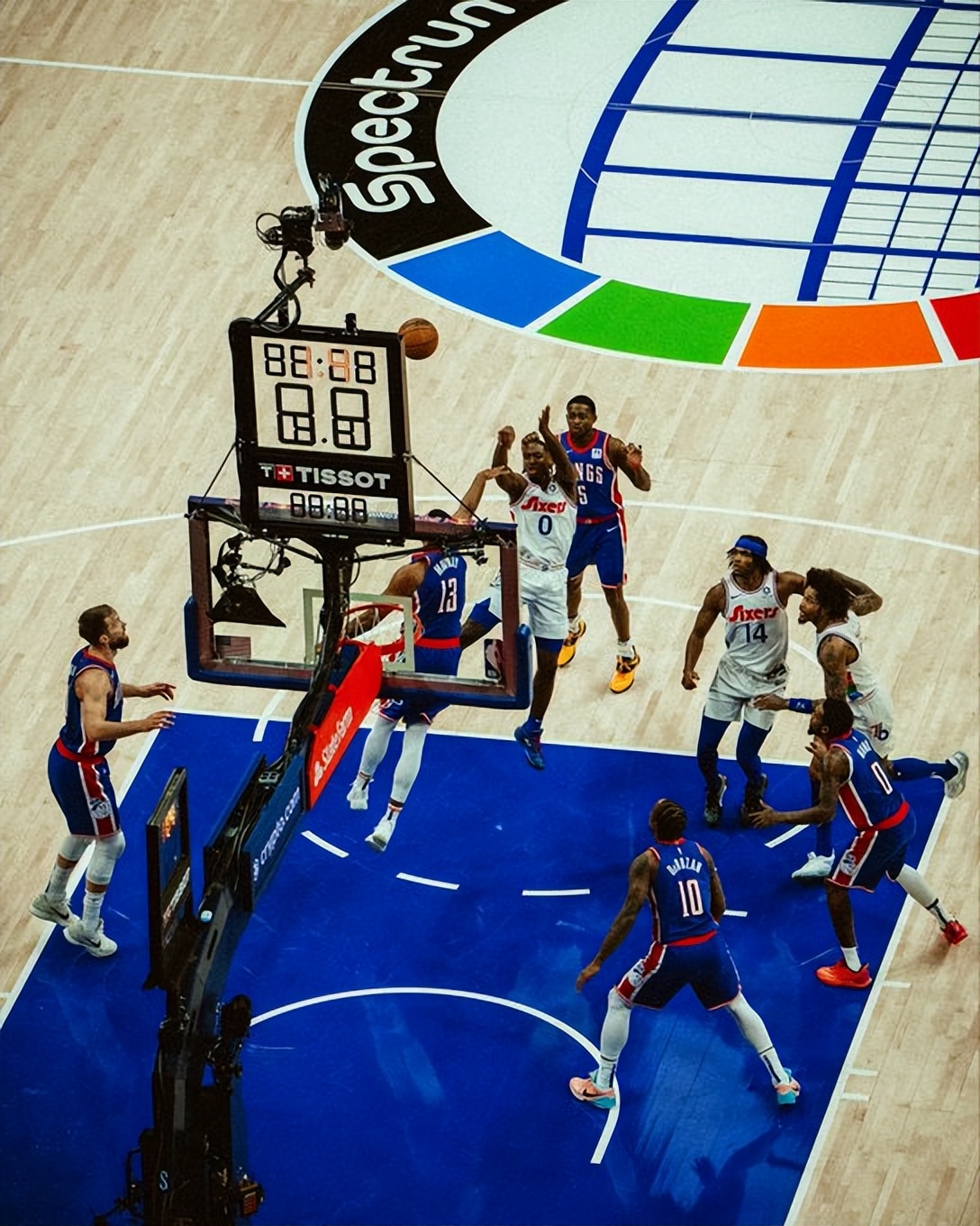 -哈登关键节点绝杀，西班牙队带队取胜！的简单介绍