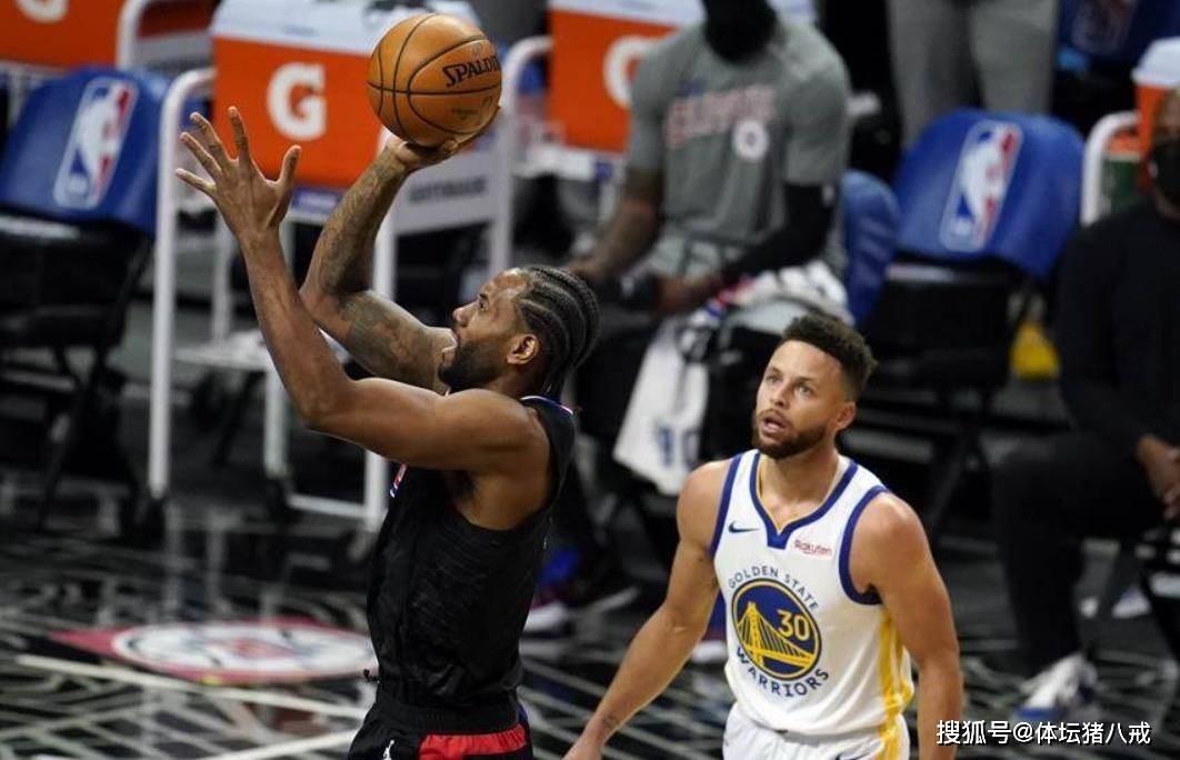 一号娱乐-西亚卡姆回归赛场，连败首场状态亮眼，勇士观众沸腾！的简单介绍