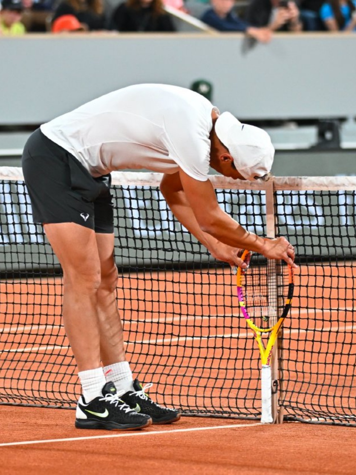 一号娱乐-包含纳达尔回归赛场，势不可挡首场状态亮眼，湖人观众沸腾！的词条